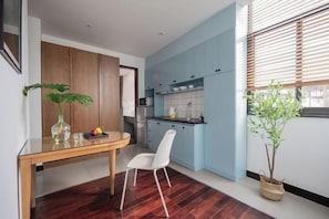 Room - Express by M Village Thach Thi Thanh (Ho Chi Minh City)