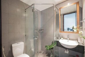 Room - Express by M Village Thach Thi Thanh (Ho Chi Minh City)