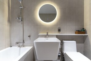 Hair dryer, towels, soap, shampoo - Majestic Seoul Stay (Seoul)