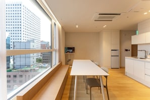 32-吋智慧型電視,提供數位頻道