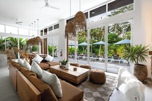 Interior - Villa Donna by BaliSuperHost (Bali)