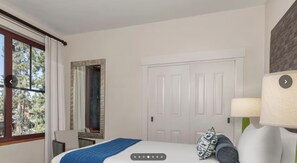 1 bedroom, iron/ironing board, internet, bed sheets
