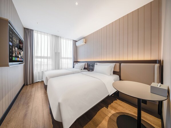 Basic Double Room | Desk, free WiFi