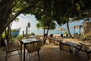 Outdoor pool - Serendipity Mirissa (Kamburugamuwa)