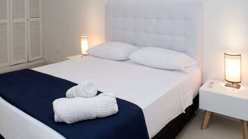 3 bedrooms, in-room safe, free WiFi, bed sheets