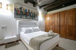 4 slaapkamers, een kluis op de kamer, gratis wifi, beddengoed