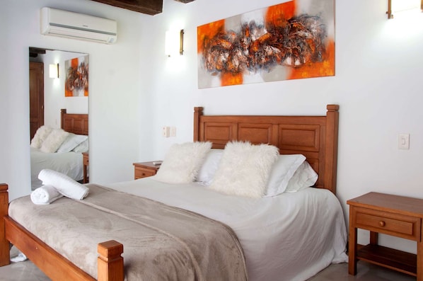 4 chambres, coffre-fort, accès au Wi-Fi (inclus), literie fournie