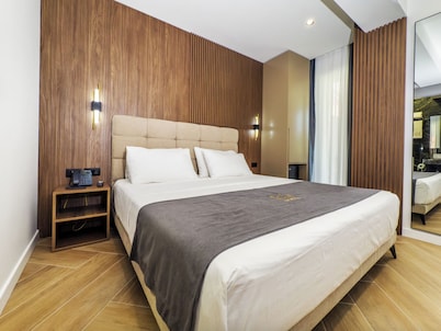 ES Hotel