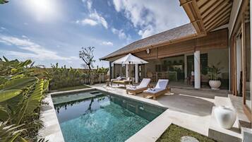 Vila Deluks, patio, pemandangan kolam renang | Kolam renang pribadi