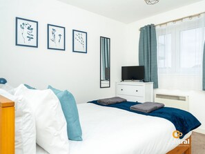 2 bedrooms, iron/ironing board, free WiFi