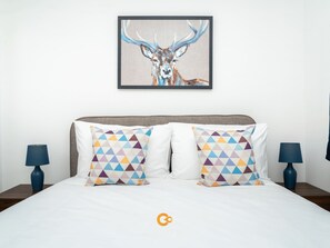 2 bedrooms, iron/ironing board, free WiFi