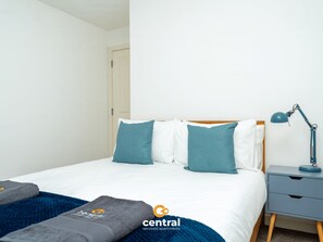 2 bedrooms, iron/ironing board, free WiFi