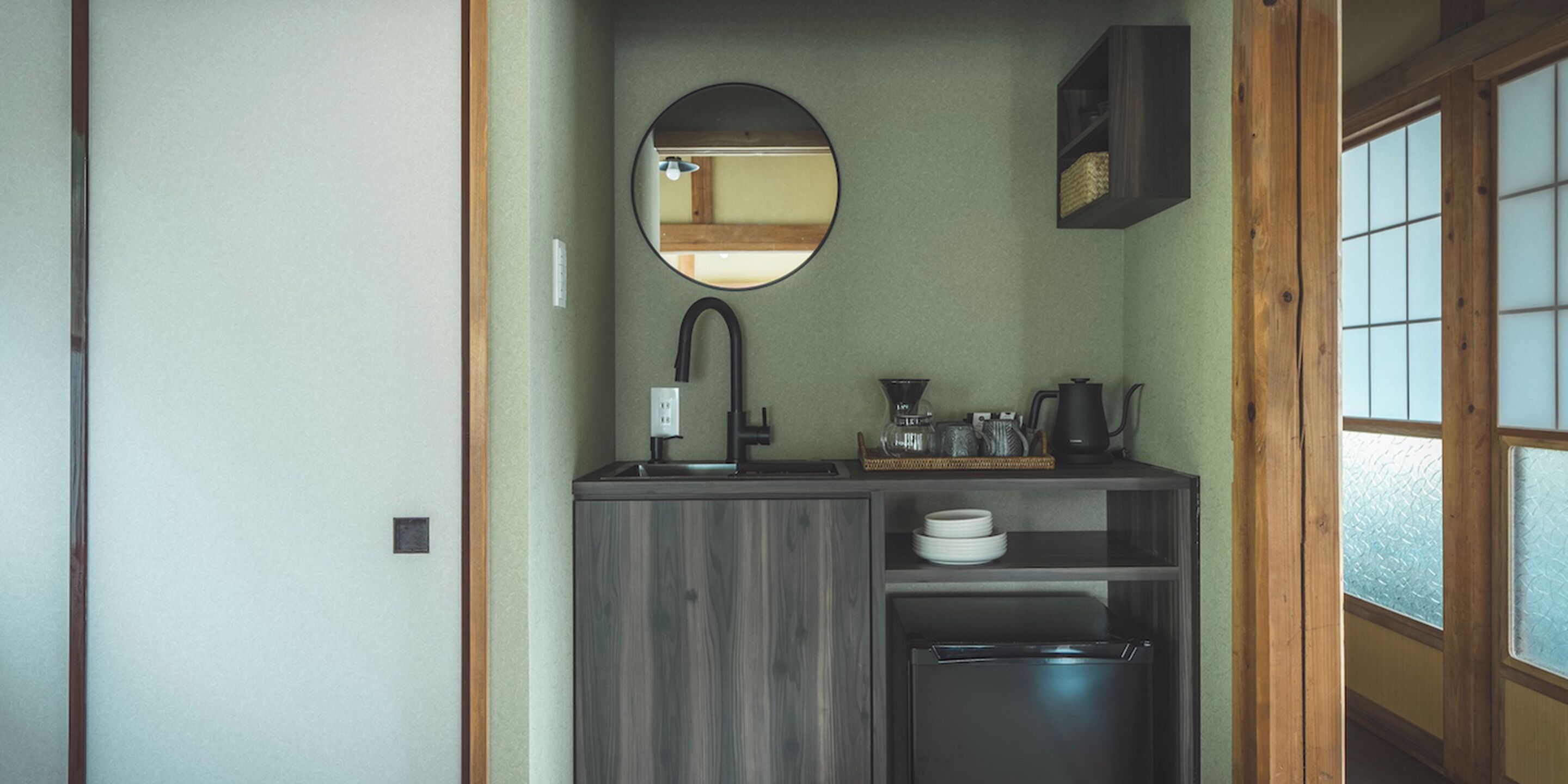 Traditional Villa, Lake View | In-room safe, blackout drapes, iron/ironing board, free WiFi