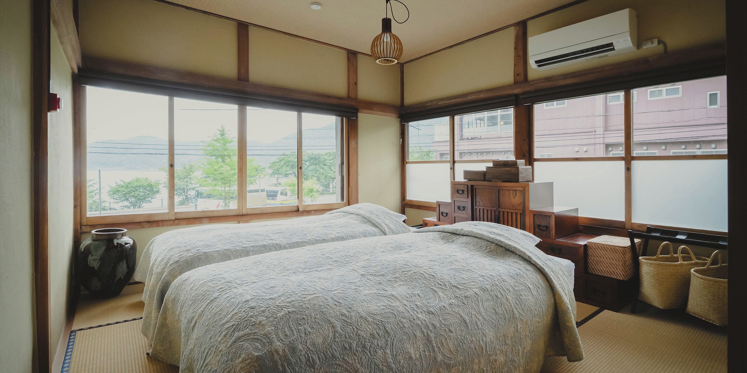 传统别墅, 湖景 | 客房内保险箱、遮光窗帘、熨斗/熨衣板、免费 WiFi