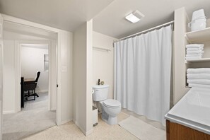 Hair dryer, towels - Oakley’s House | 20 Min to Snowbird Ski Resort (Sandy)
