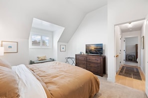 4 bedrooms, desk, iron/ironing board, travel cot - Oakley’s House | 20 Min to Snowbird Ski Resort (Sandy)