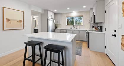 Oakley’s House | 20 Min to Snowbird Ski Resort