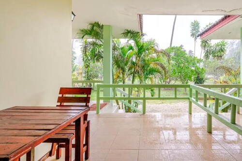 Green Heaven Bungalows: :Nature, Beachside Pet-Friendly