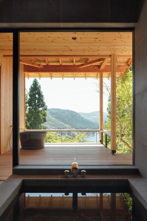 Bain à remous intérieur
