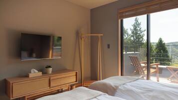 Room | Premium bedding, free WiFi, bed sheets