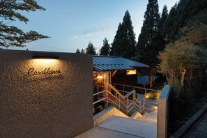 Majoituspaikan sisäänkäynti