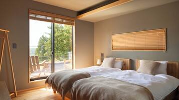 Room | Premium bedding, free WiFi, bed sheets