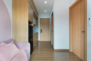 Room - Moonlit Suites Hotel (Hanoi)