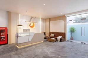 المنشأة من الداخل