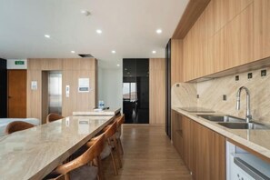 Room - Moonlit Suites Hotel (Hanoi)