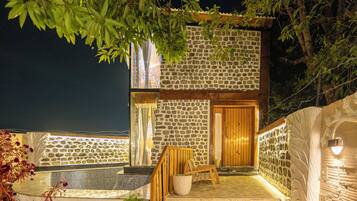 Villa familiar, piscina privada | Exterior