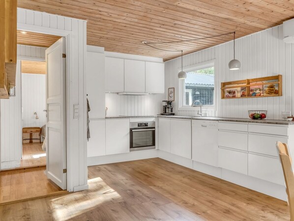 Fridge, dishwasher, cookware/dishes/utensils