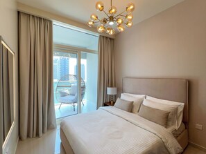 1 bedroom, in-room safe, desk, iron/ironing board