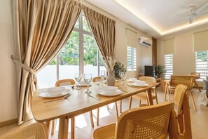 Restaurant - La Ferringhi Villa by BRB (Batu Ferringhi)