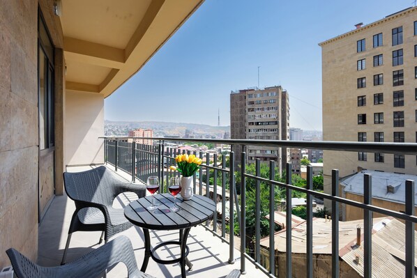Appartement Classique, balcon | Vue depuis le balcon