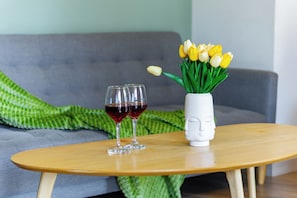 Classic-Apartment, Balkon | Wohnbereich