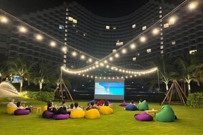 Outdoor pool - Signature Beach at The Arena Cam Ranh (Cam Ranh)