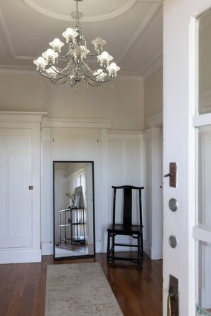 Room, 1 Bedroom, Smoking, Garden View | Interior