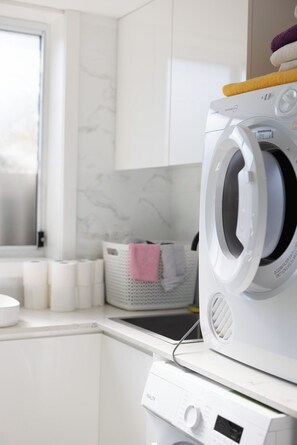 Kamar, 1 kamar tidur, Boleh Merokok, pemandangan kebun | Laundry