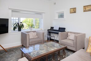 Room, 1 Bedroom, Smoking, Garden View | Living room | Books - Room-private B&B Near Airport, Beach, an (Sydney)