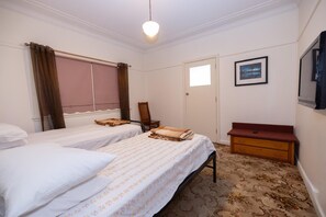 3 Schlafzimmer, Bügeleisen/Bügelbrett, WLAN, Bettwäsche