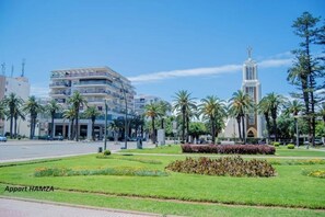 المنطقة المحيطة بالمنشأة