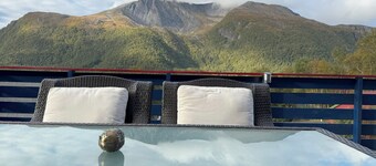 Maison spacieuse, avec bateau, dans un beau paysage