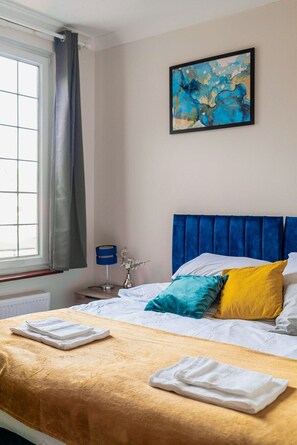 Iron/ironing board, free WiFi