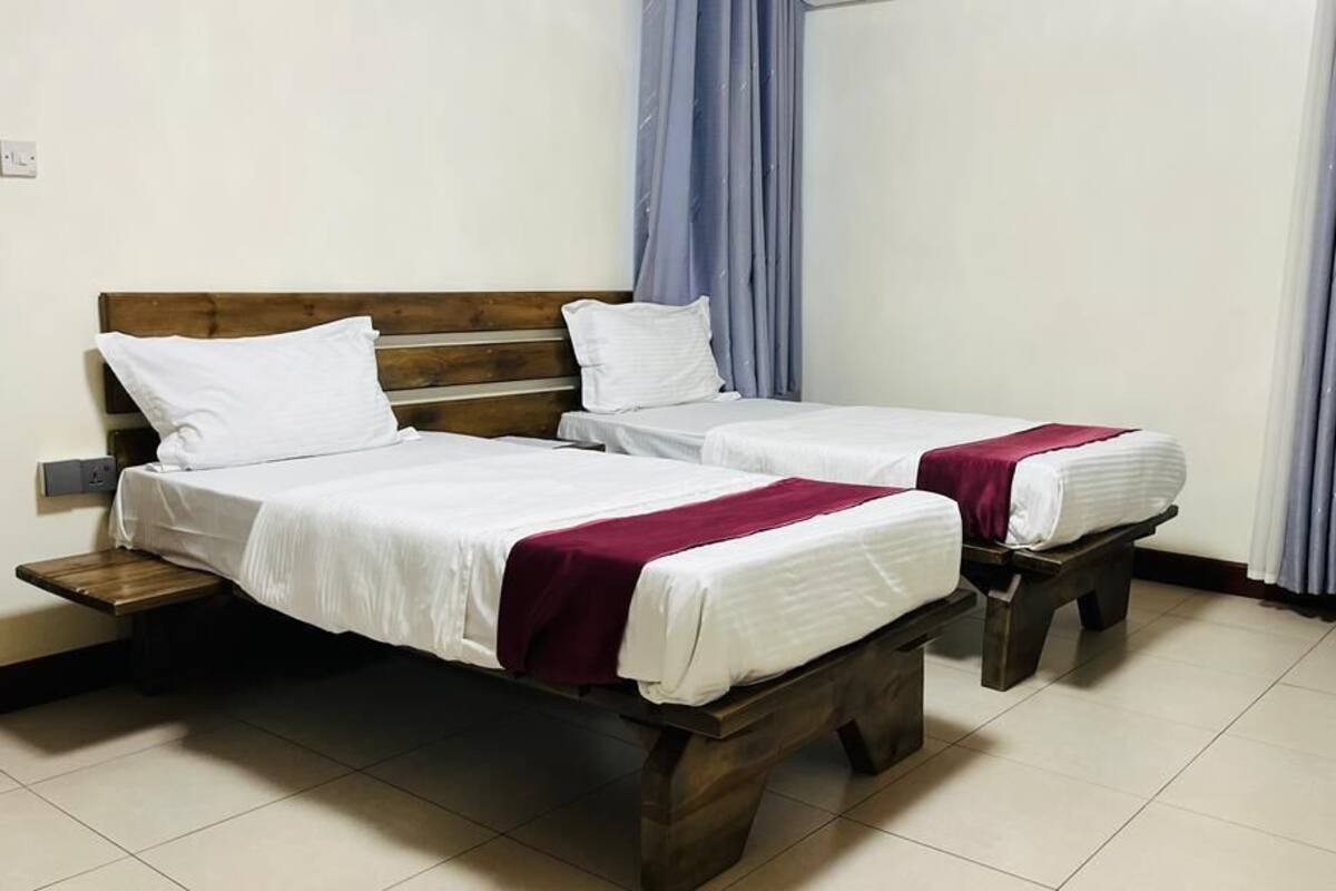 Deluxe Twin Room, Balcony, City View | Egyptian cotton sheets, premium bedding, down duvets, memory-foam beds