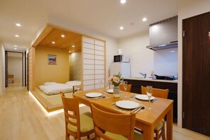 Unclassified image, 4 of 14, button - Pleasant Dream Japanese Residence (Osaka)