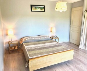 2 Schlafzimmer, Bügeleisen/Bügelbrett, WLAN