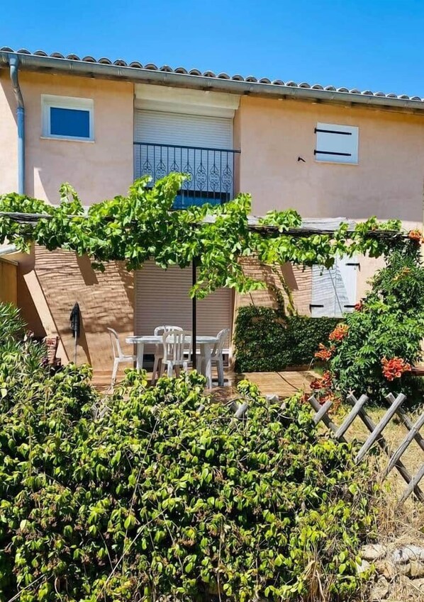 Outdoor dining - Chez Georges - House 4 - Lakes and Gorges of Verdon (Esparron-de-Verdon)