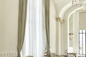 Restaurant - Four Seasons Hotel Baku (Baku)