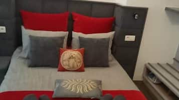 1 bedroom, iron/ironing board, WiFi