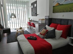 1 bedroom, iron/ironing board, WiFi